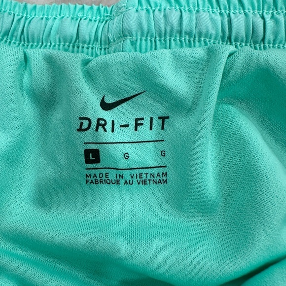 EUC Nike Women's Teal Running Athletic Shorts Size L - Picture 3 of 6